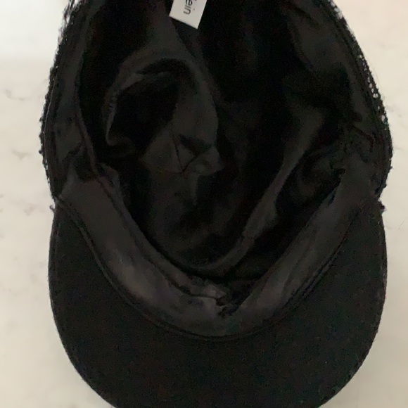 Calvin Klein Hat - Picture 3 of 5